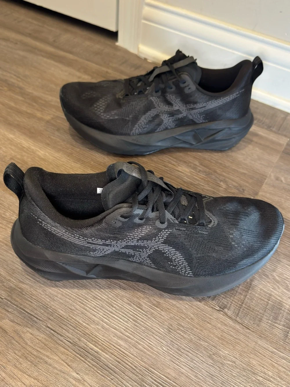 ASICS NovaBlast 5 Black Athletic Running Sneakers